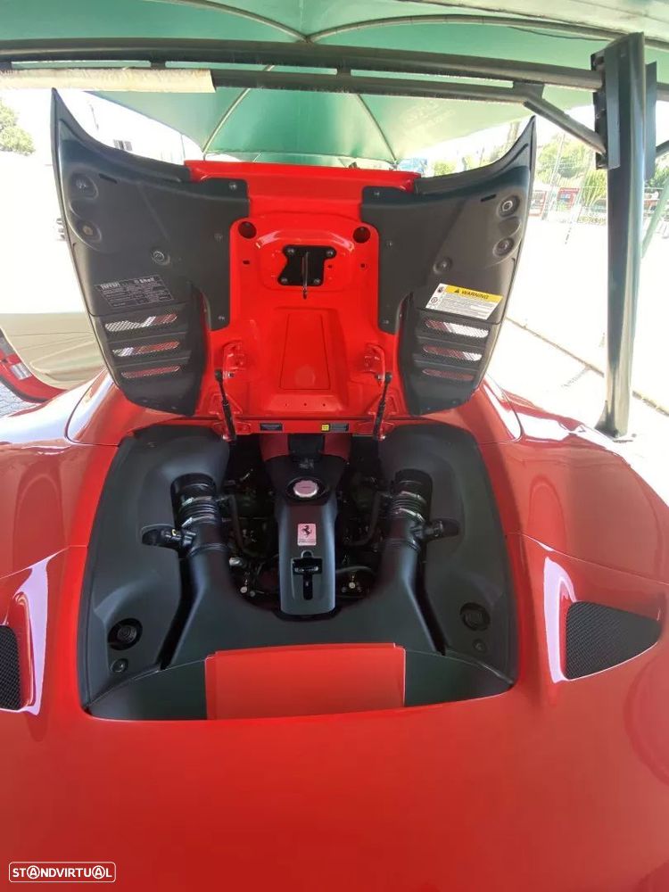 Ferrari F8 Tributo - 52