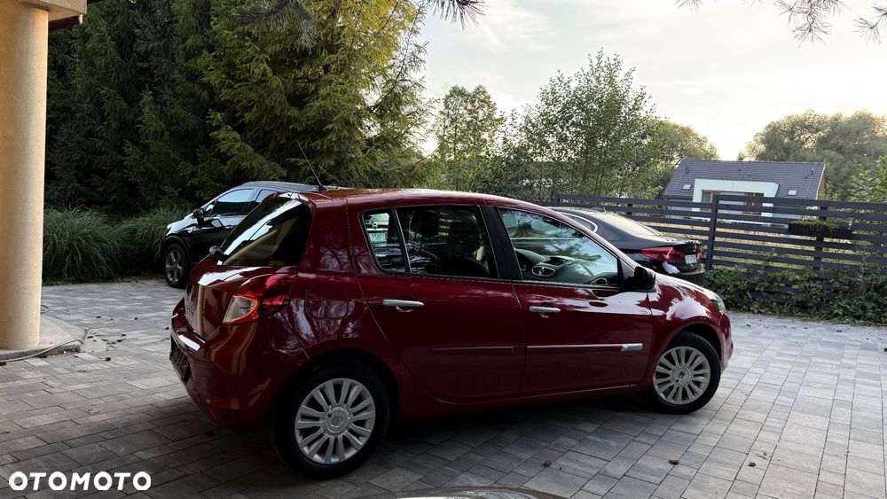 Renault Clio - 7