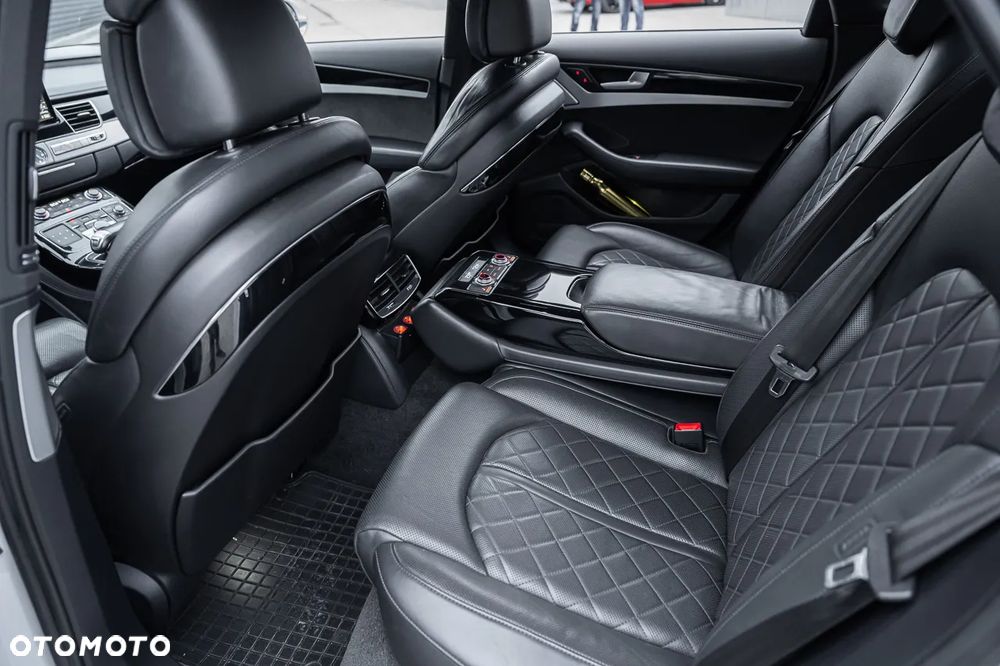 Audi S8 - 20