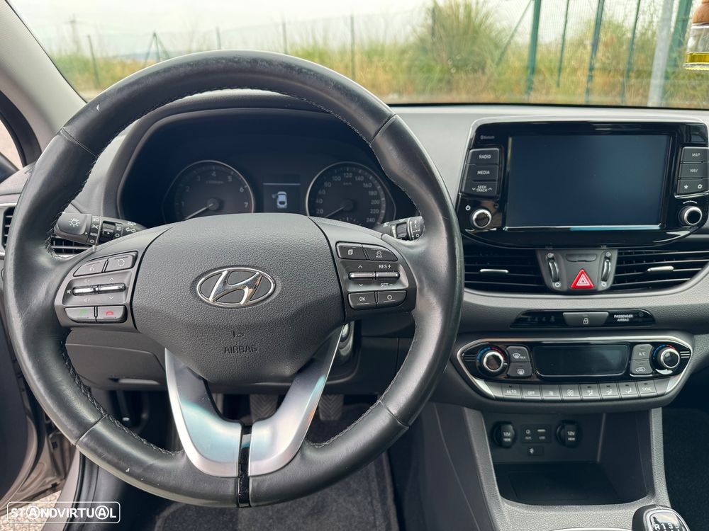 Hyundai i30 Fastback 1.0 T-GDI Style - 8