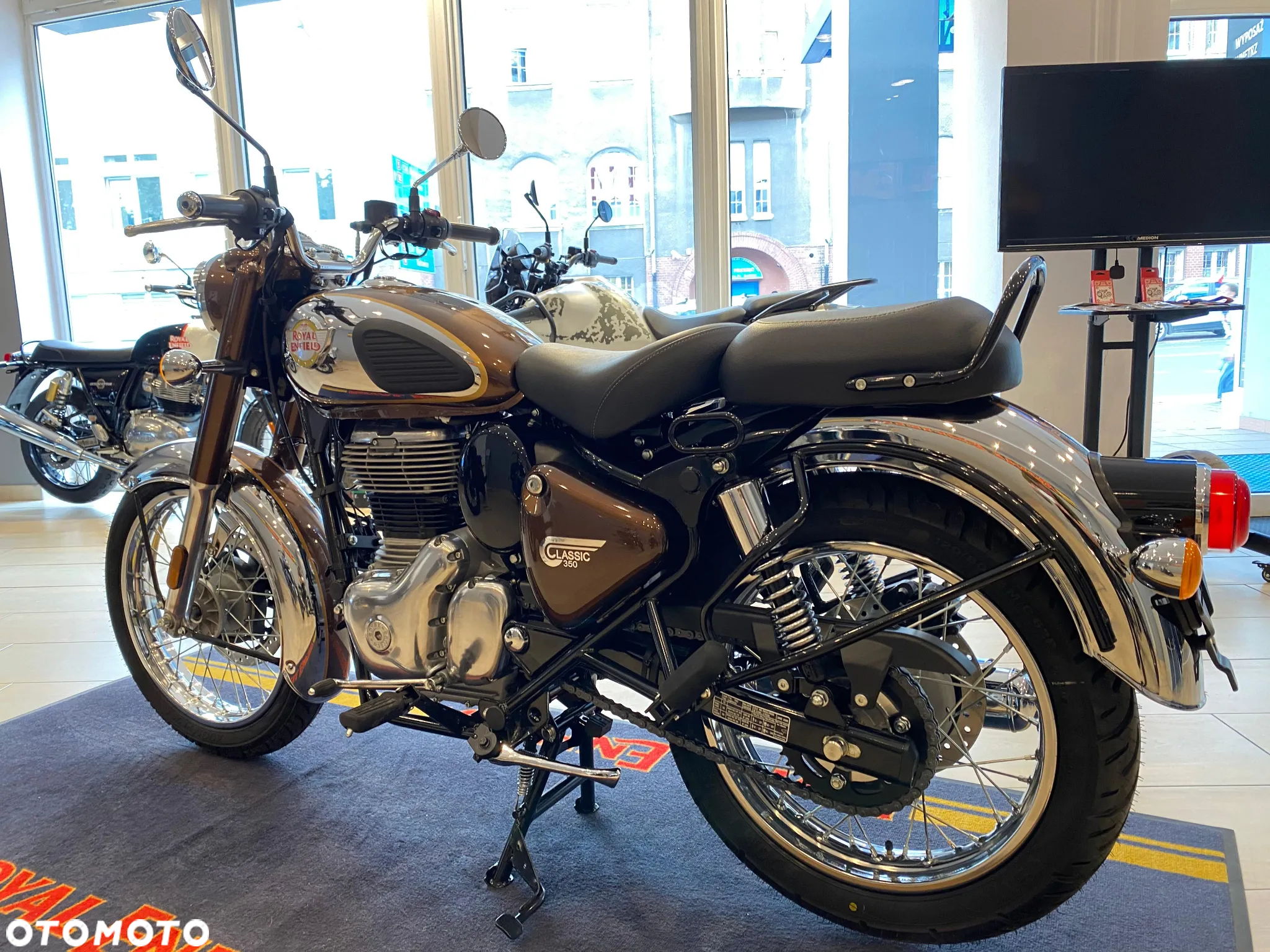 Royal Enfield Classic - 4