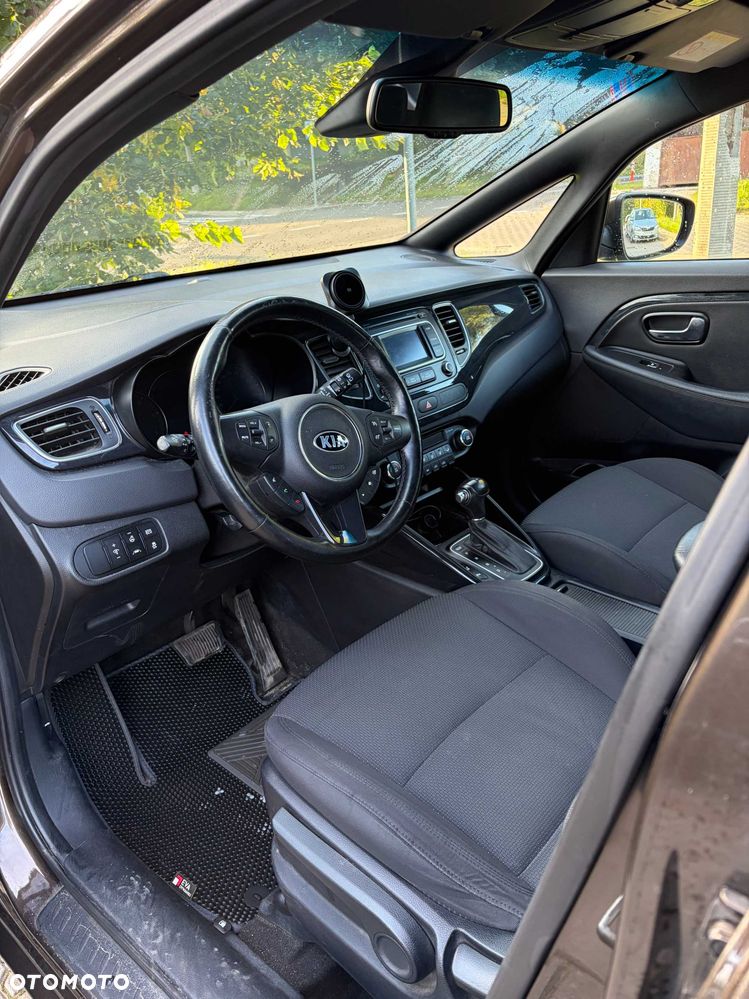 Kia Carens - 3