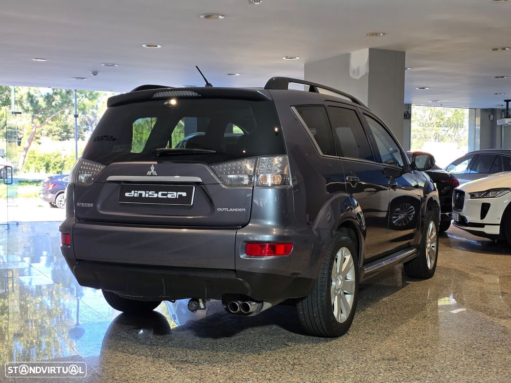 Mitsubishi Outlander 2.2 DI-D Instyle Navi - 30