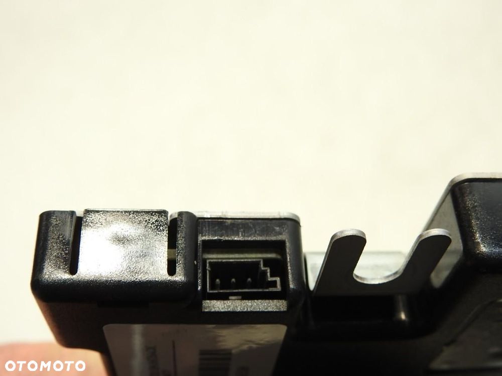 WZMACNIACZ ANTENY AUDI A3 8P 8P4035225D - 5