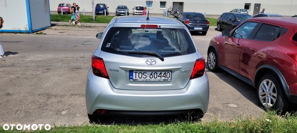 Toyota Yaris 1.33 Premium - 8
