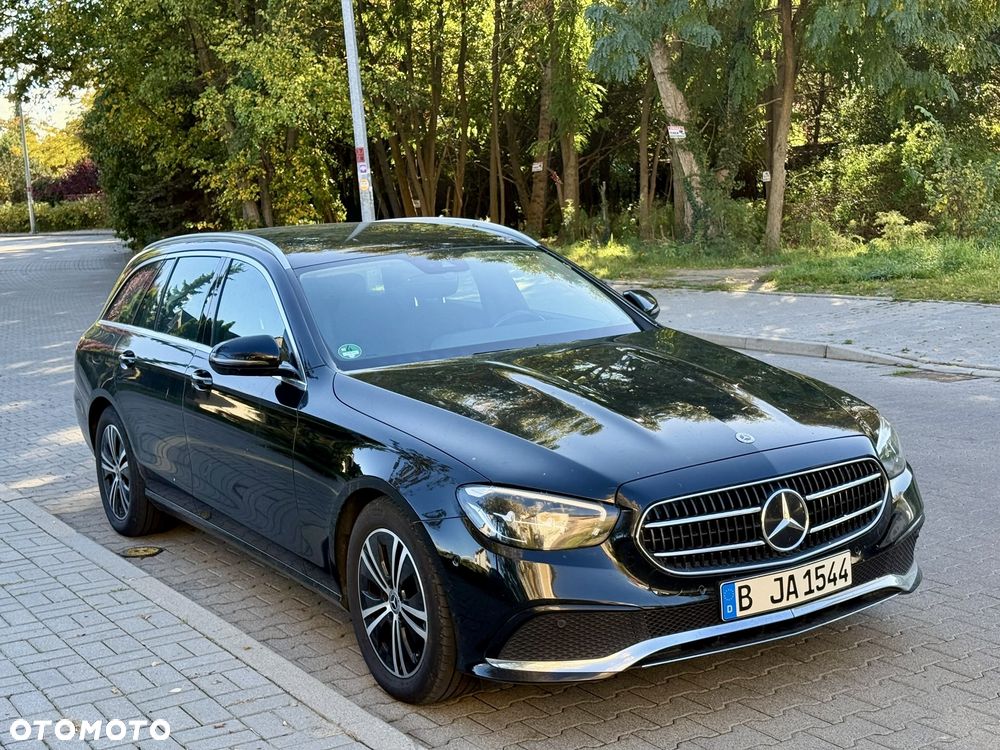 Mercedes-Benz E-Class 2023 photo 4