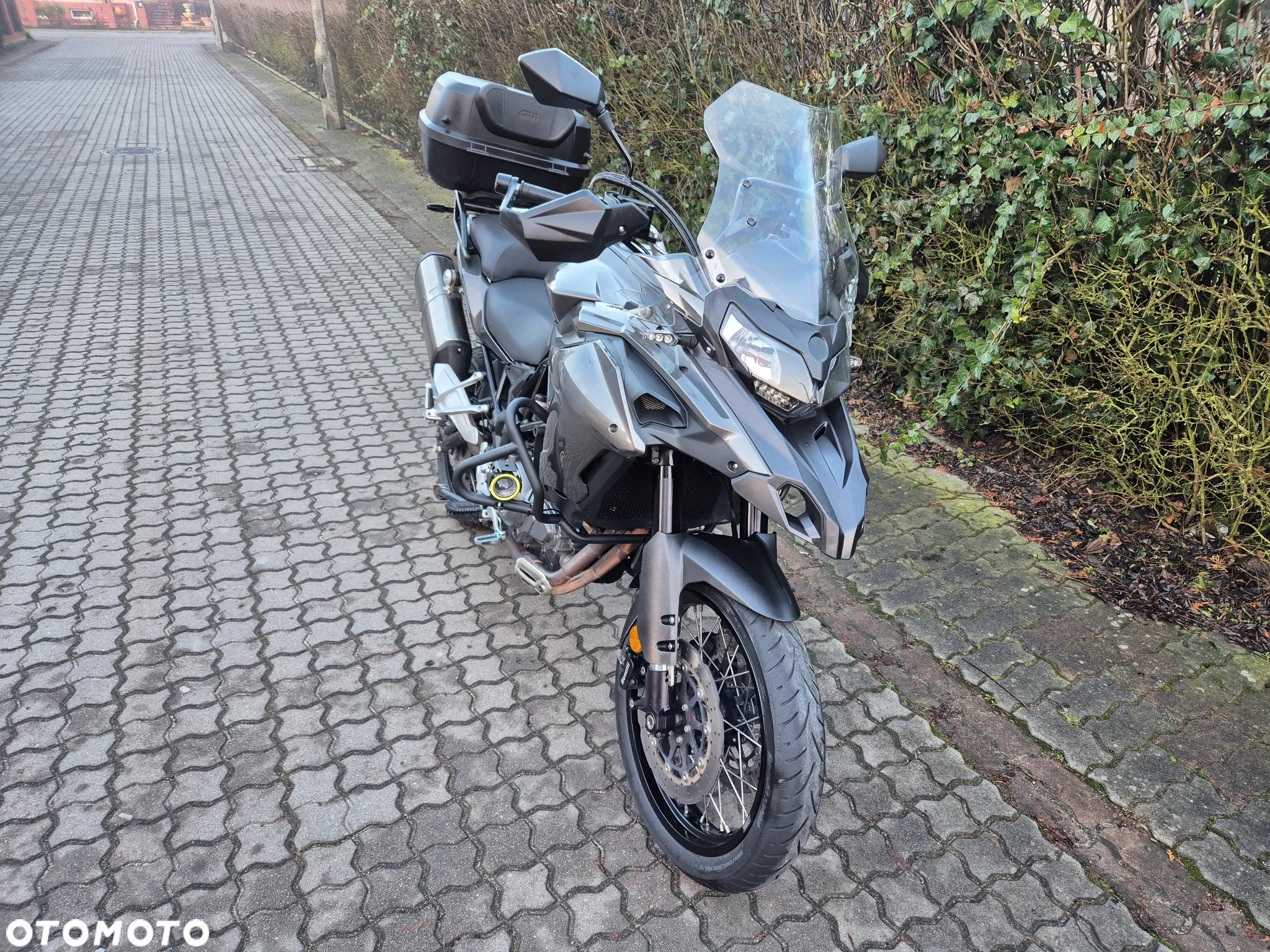 Benelli TRK 502X - 25
