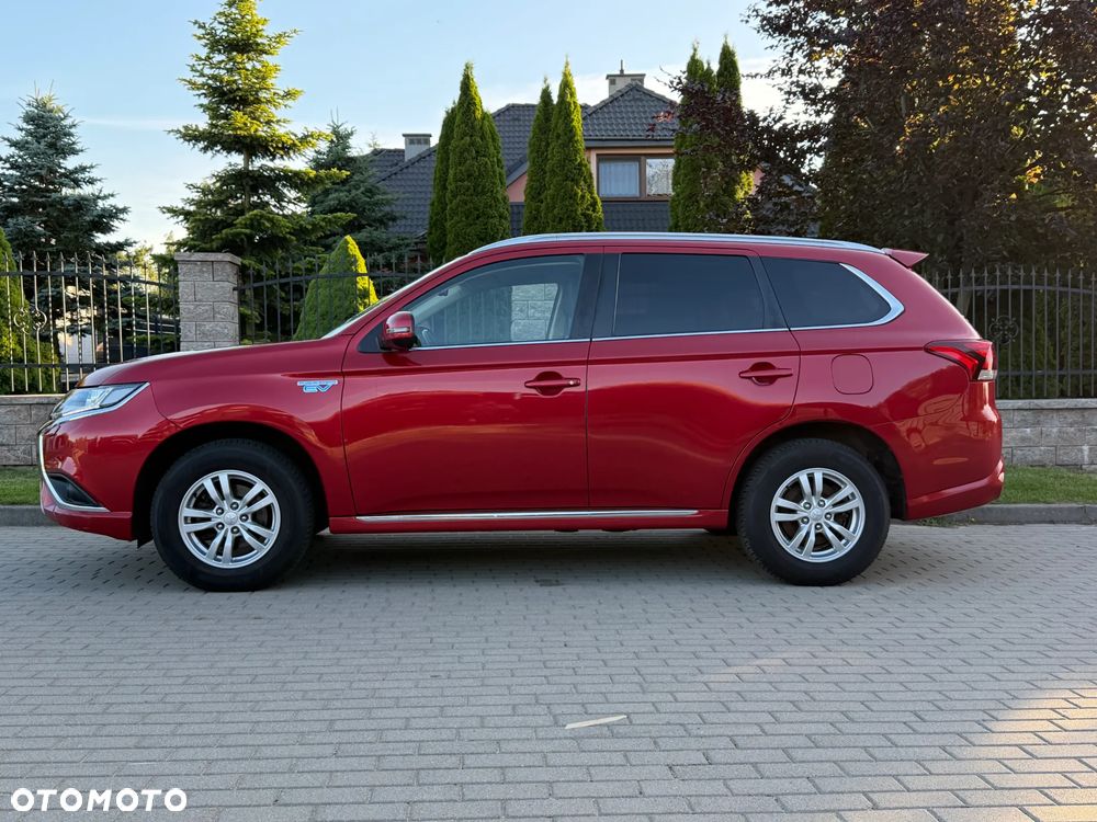 Mitsubishi Outlander Intense + - 2
