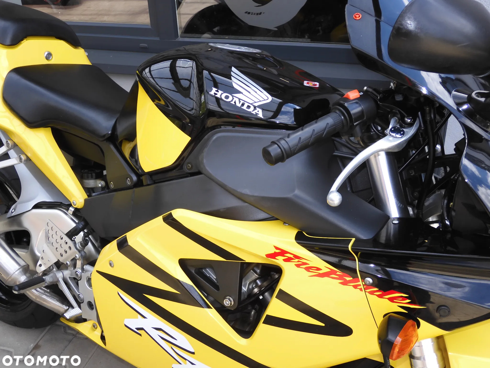 Honda CBR - 26