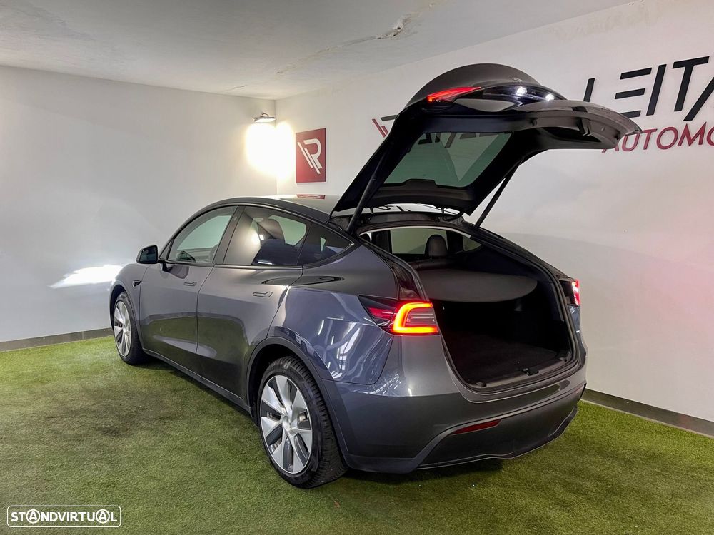 Tesla Model Y Long Range Dual Motor AWD - 40
