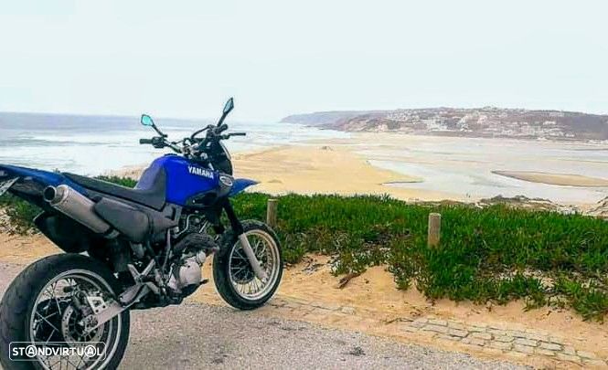 Yamaha XT Preto e Azul - 4