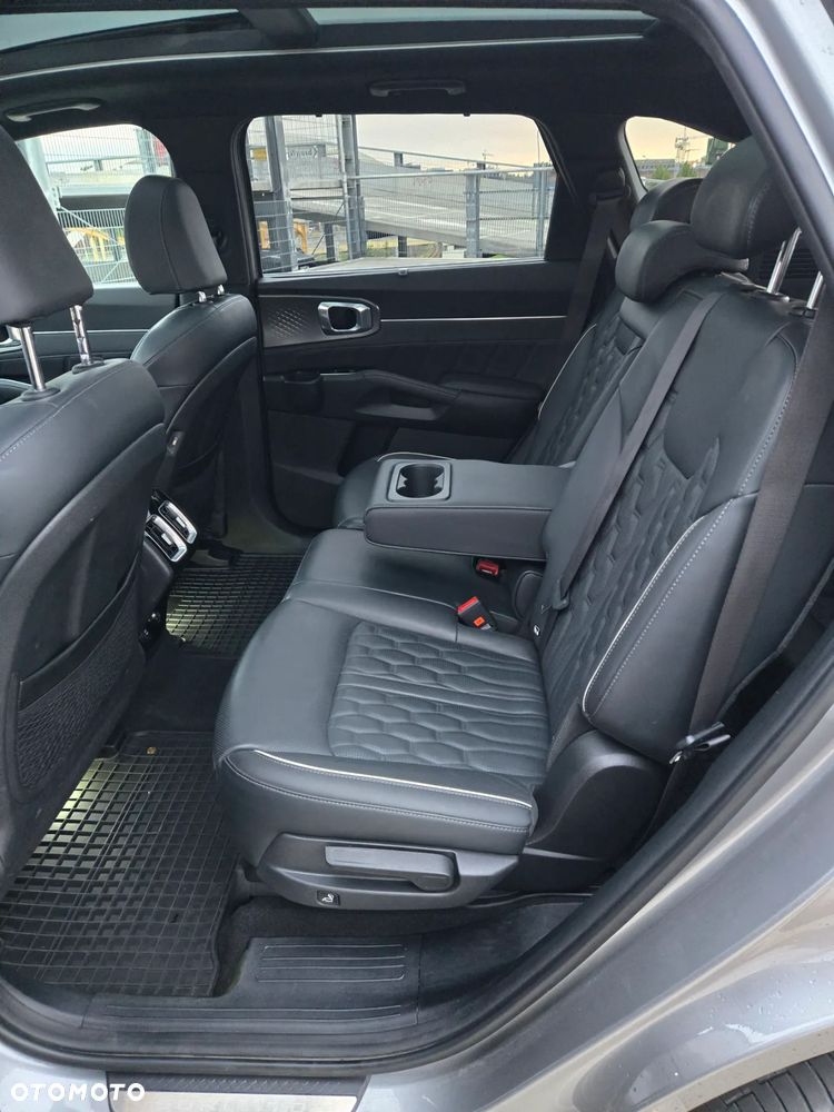 Kia Sorento - 36