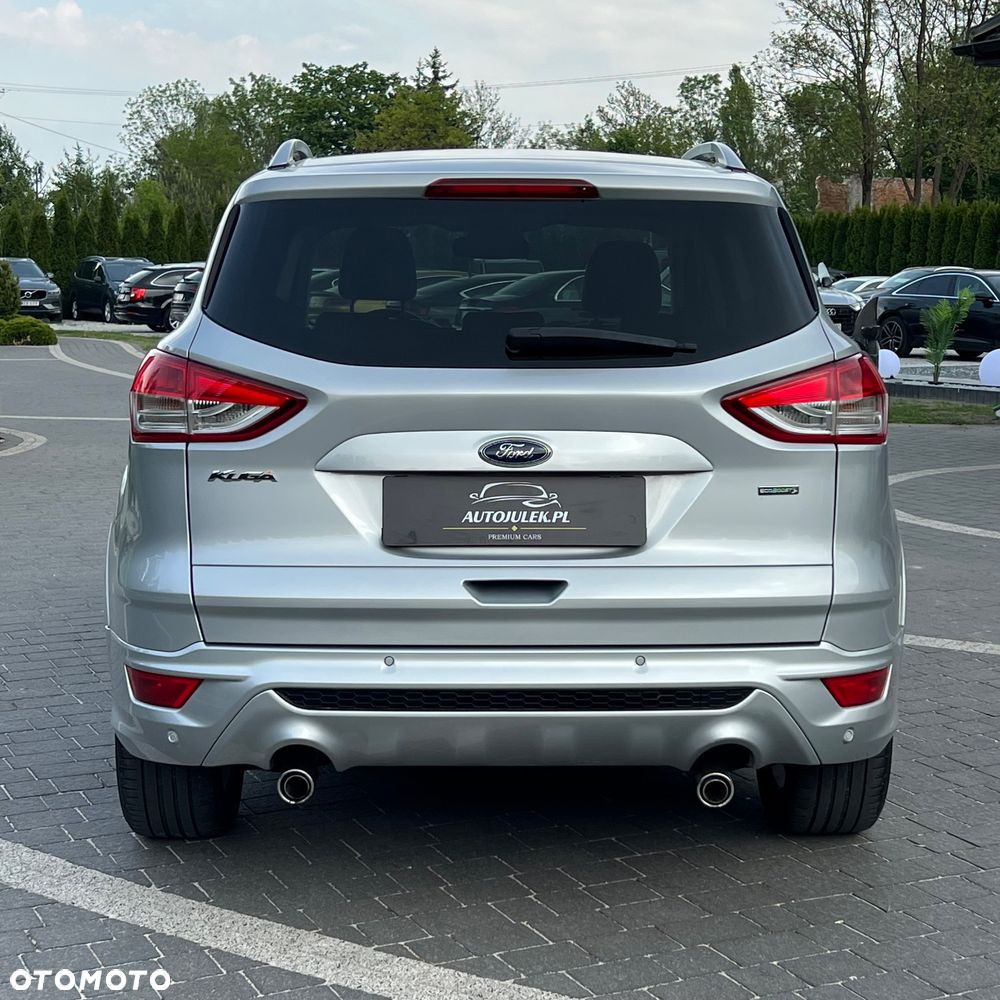 Ford Kuga 1.5 EcoBoost 2x4 Titanium - 3
