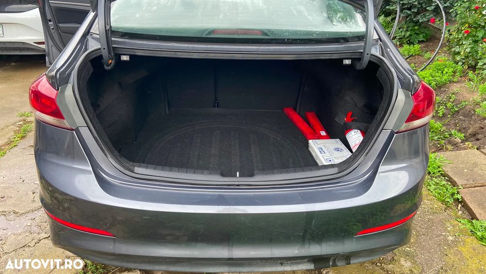 Hyundai Elantra 1.6 MPi Highway - 18