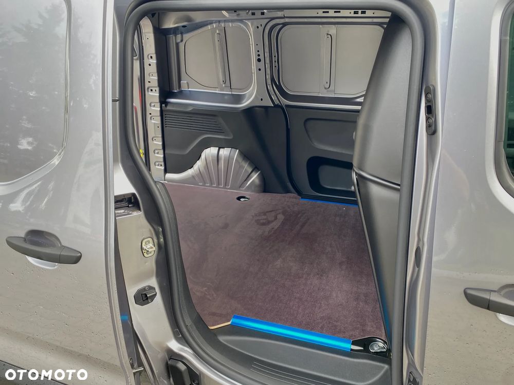 Opel COMBO CARGO | Furgon M |AUTOMAT | 3 miejsca, kamera cofania | Sklejka | Od Ręki - 17