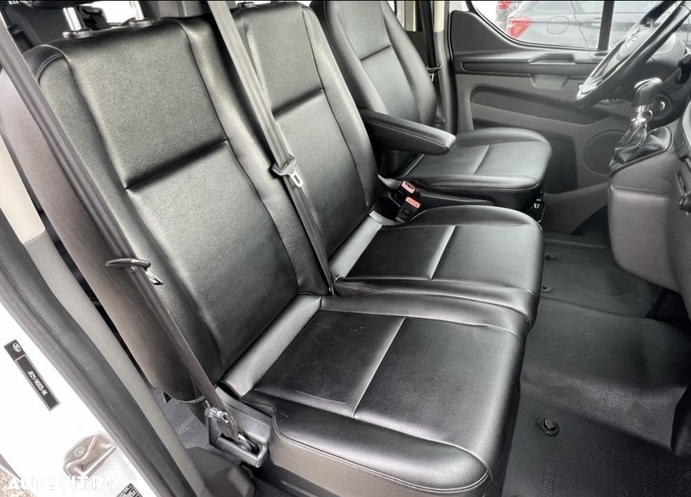 Ford Transit Custom Bus LWB L2H1 Trend - 17