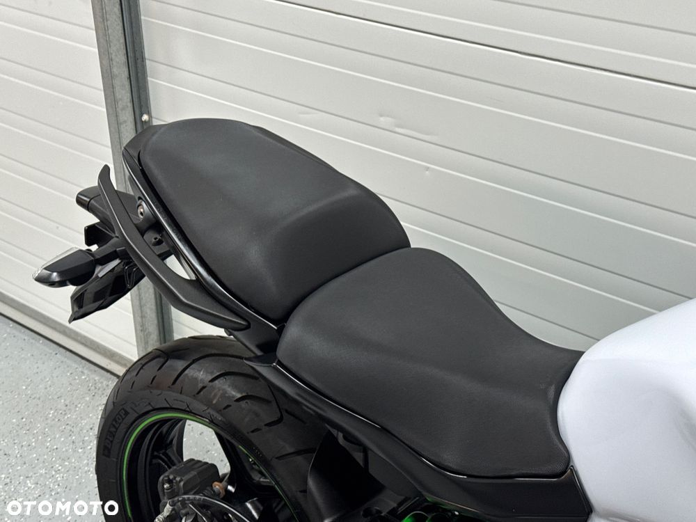 Kawasaki ER - 16