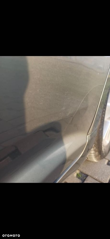 Toyota Avensis 2.0 D-4D Premium - 9