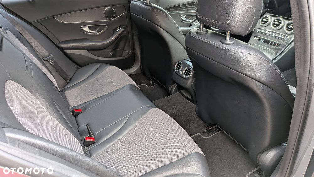 Mercedes-Benz Klasa C 200 d 9G-TRONIC Avantgarde - 40