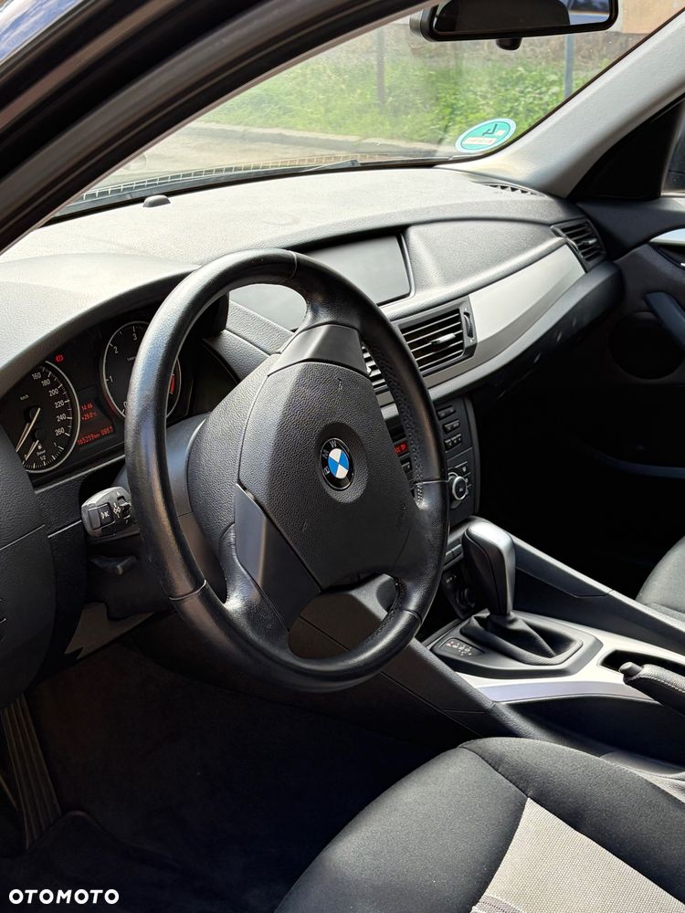 BMW X1 xDrive18d - 13