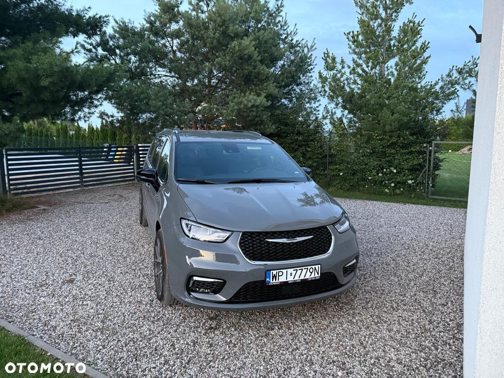 Chrysler Pacifica - 24