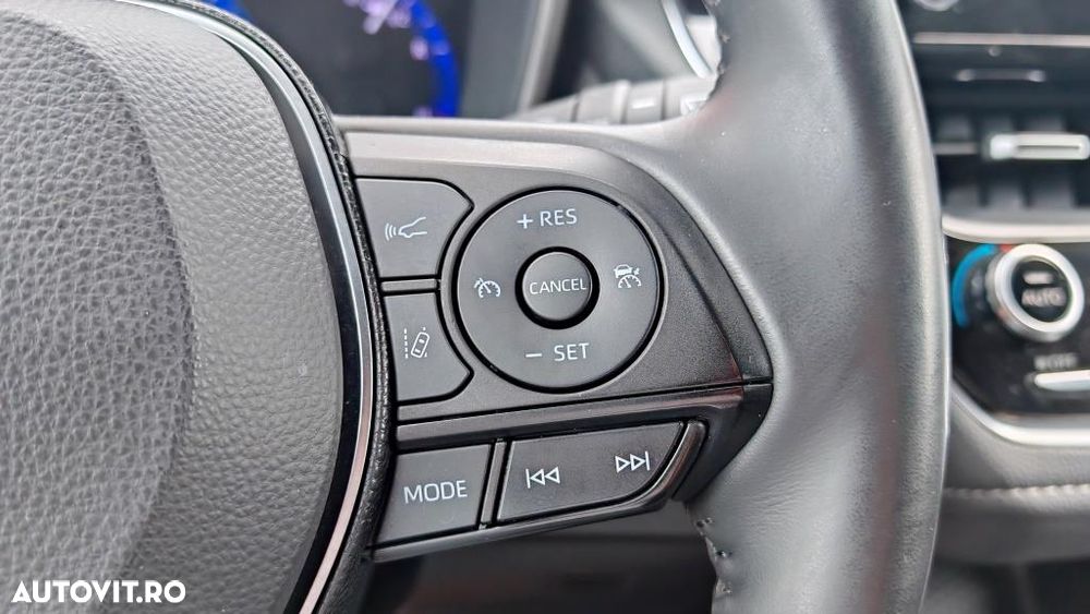 Toyota Corolla 1.8 Hybrid Comfort - 21