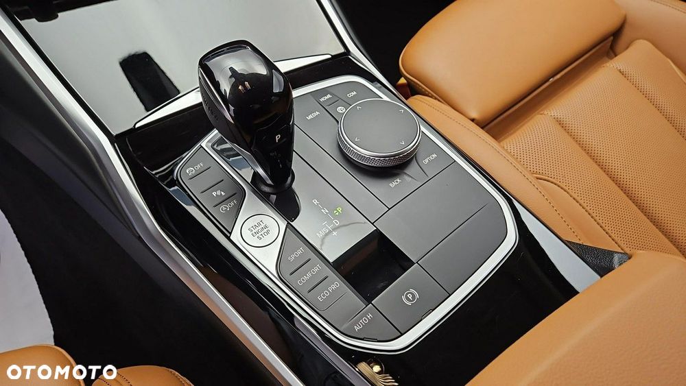 BMW Seria 3 320i xDrive Sport Line - 18