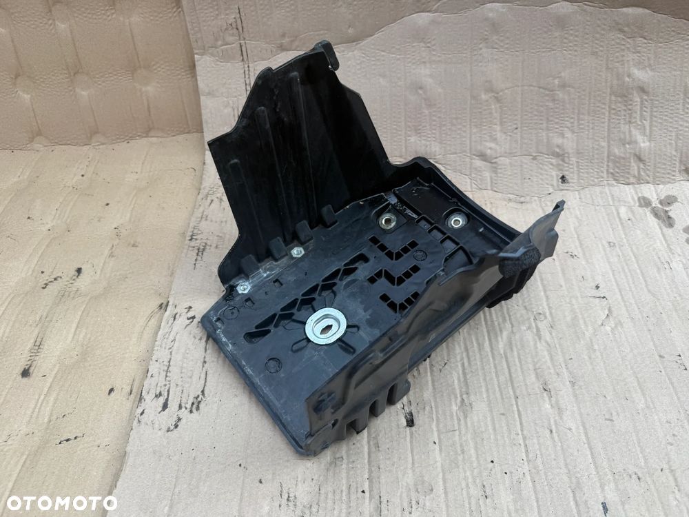 Podstawa akumulatora Land Rover Discovery Sport L550 2018r 6G9N-10757-AF - 1
