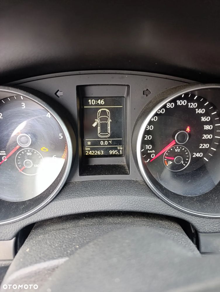 Volkswagen Golf VI 1.6 TDI Trendline - 14