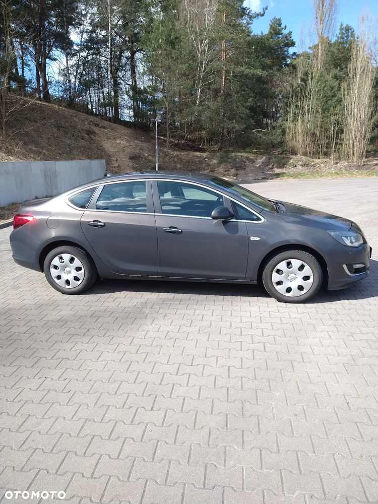 Opel Astra 1.4 T Business - 4