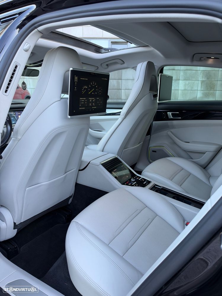 Porsche Panamera - 16