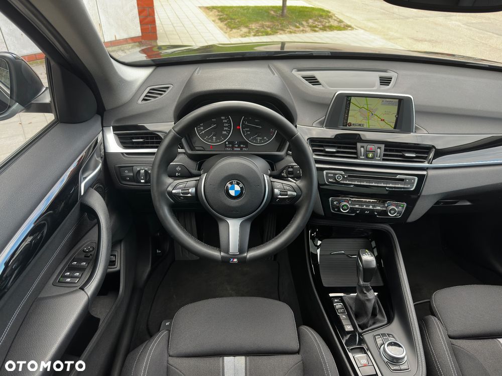 BMW X1 xDrive20i Sport Line - 14