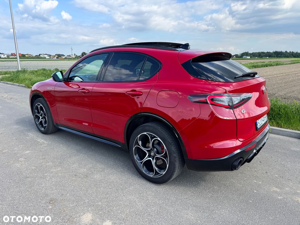 Alfa Romeo Stelvio 2.0 Turbo 16V AT8-Q4 Veloce Ti - 4