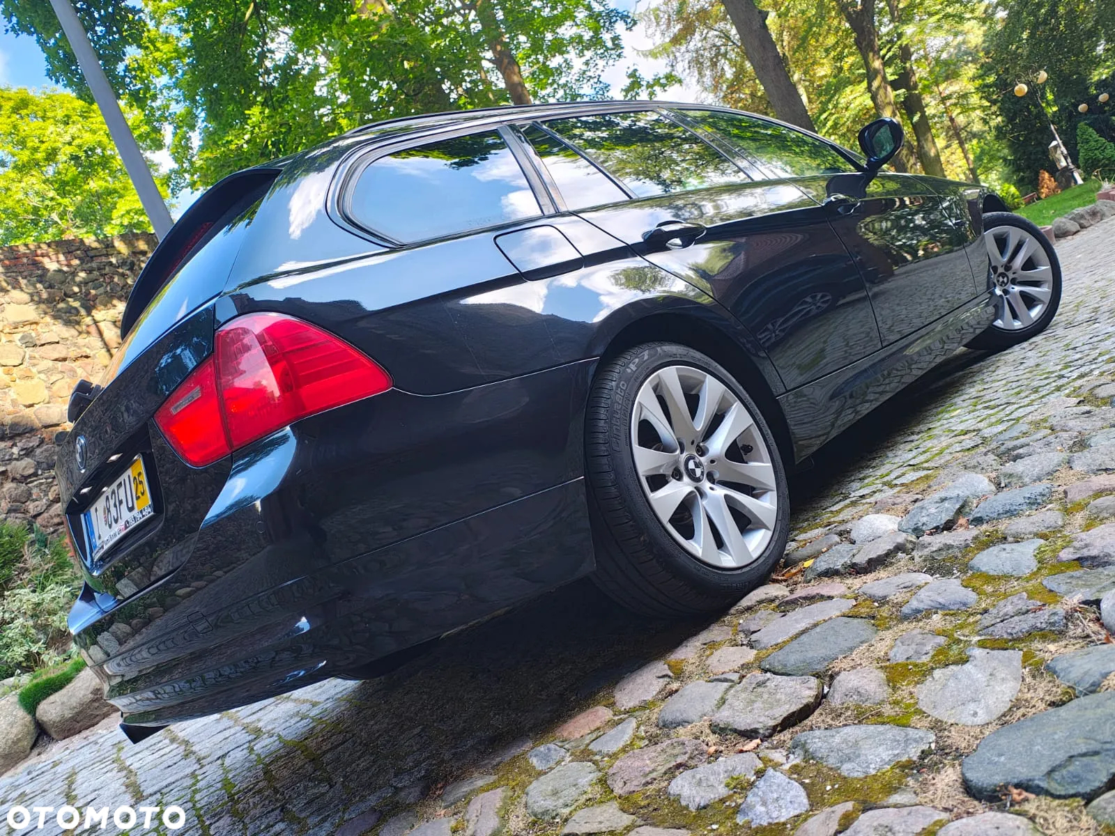 BMW Seria 3 318i Touring - 15