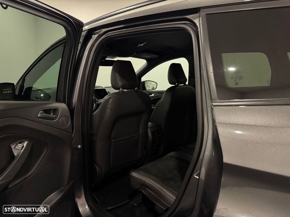 Ford Kuga 1.5 TDCi ST-Line Limited Edition - 28