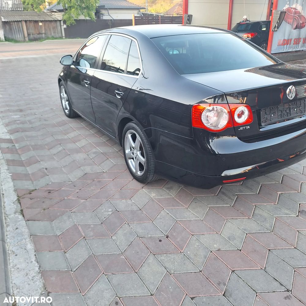 Volkswagen Jetta - 6