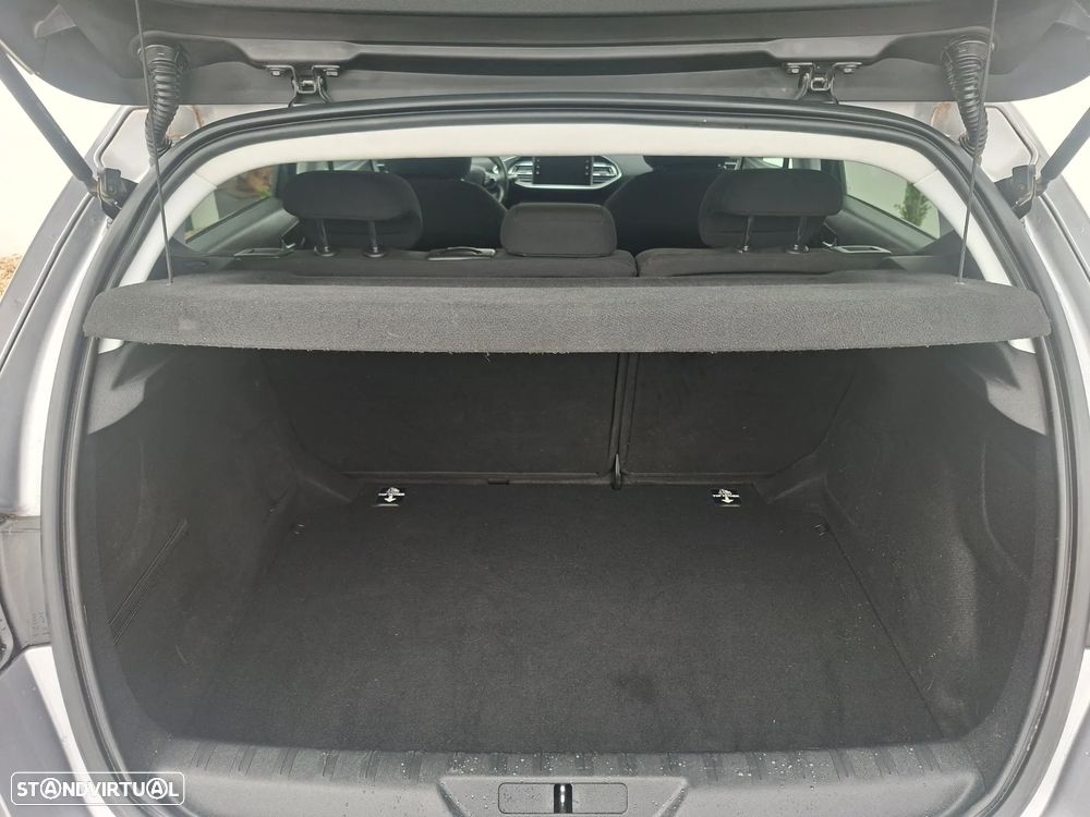 Peugeot 308 1.5 BlueHDi Style - 26