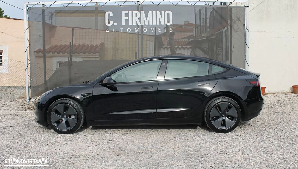 Tesla Model 3 Standard Range Plus RWD — fotografia 8