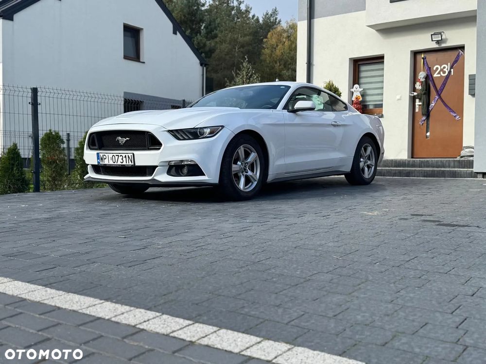 Ford Mustang - 3