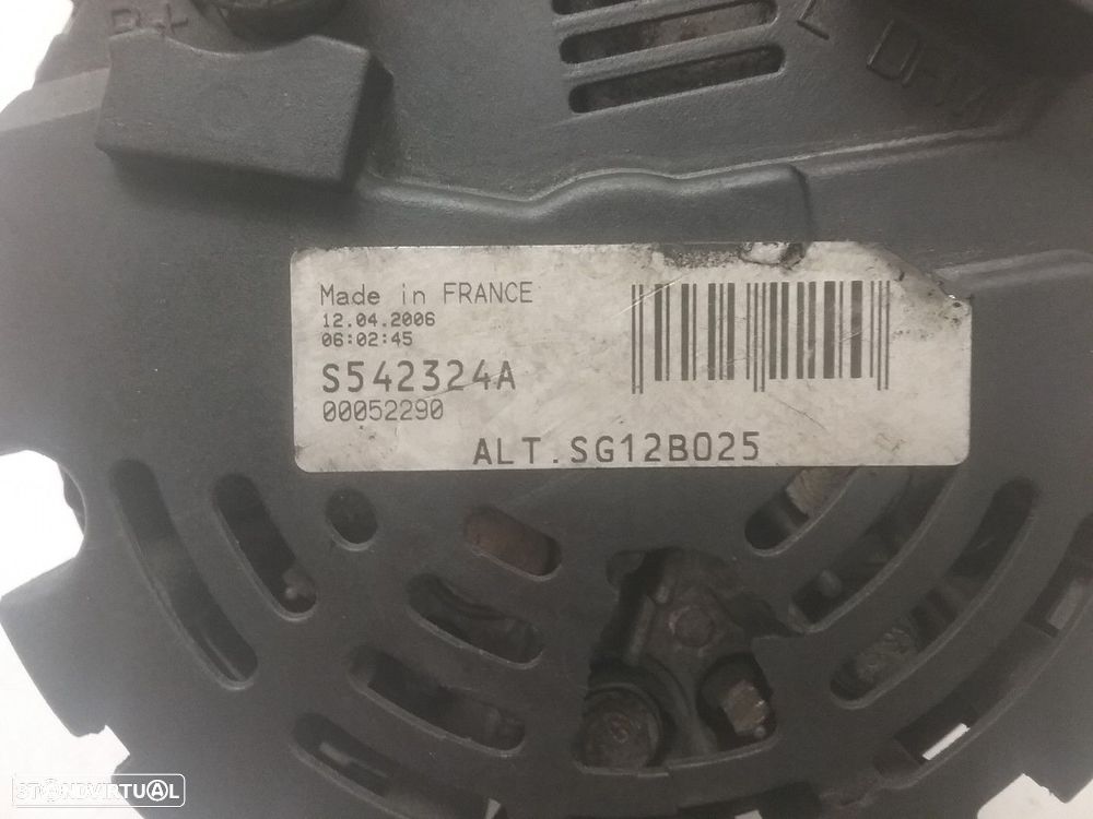 Alternador AUDI A6 (4B2, C5) 2.5 TDI | 07.97 - 01.05 Usado REF. ALT.SG12B025  MO... - 4