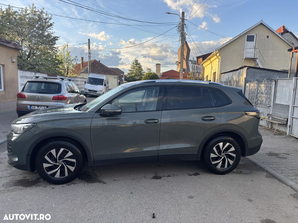 Volkswagen Tiguan - 2