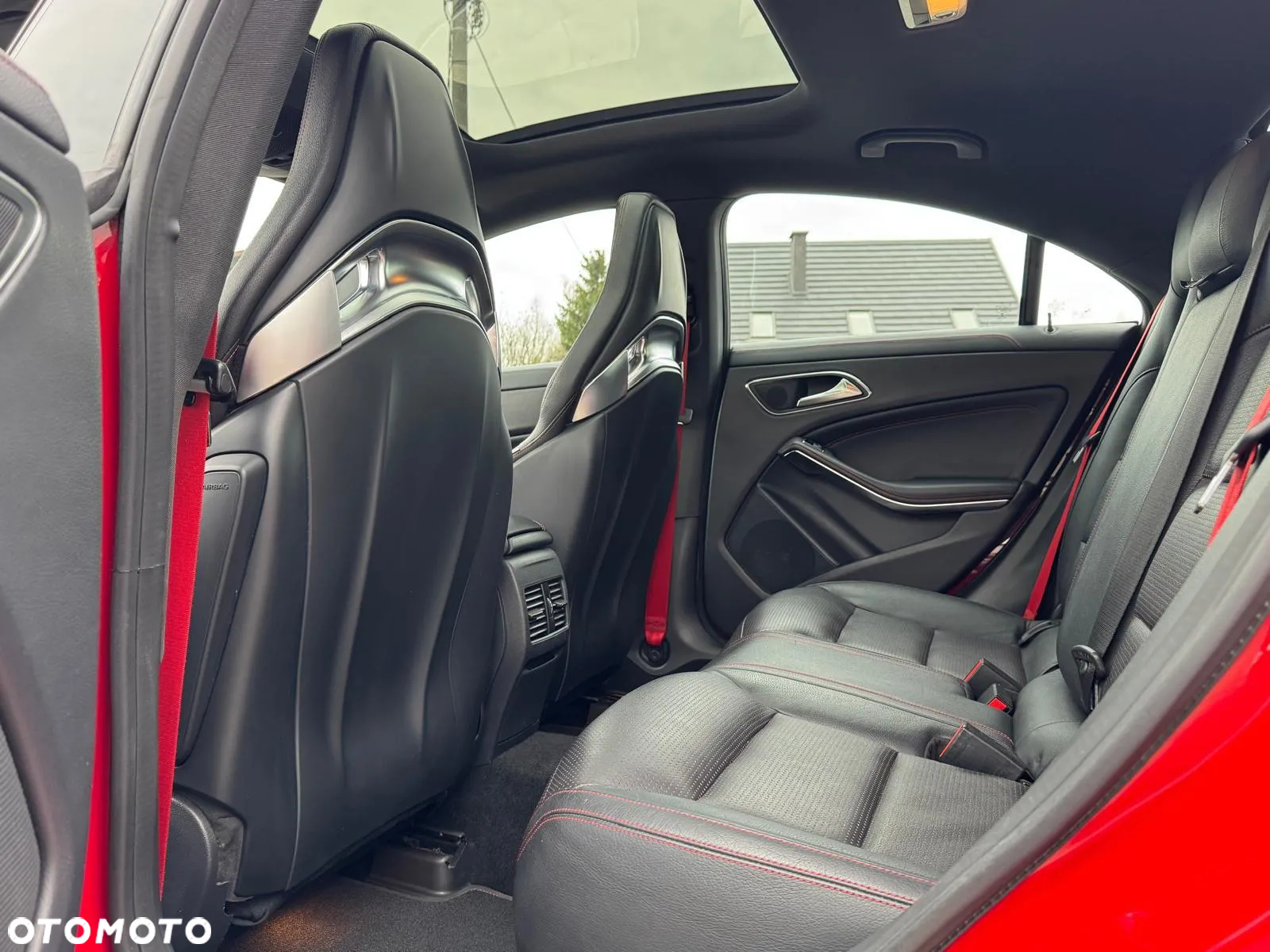 Mercedes-Benz CLA AMG 45 4Matic 7G-DCT - 37