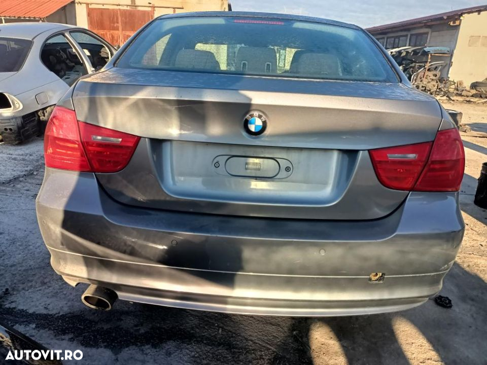 dezmembrez BMW e90 facelift n43 b20a - 9