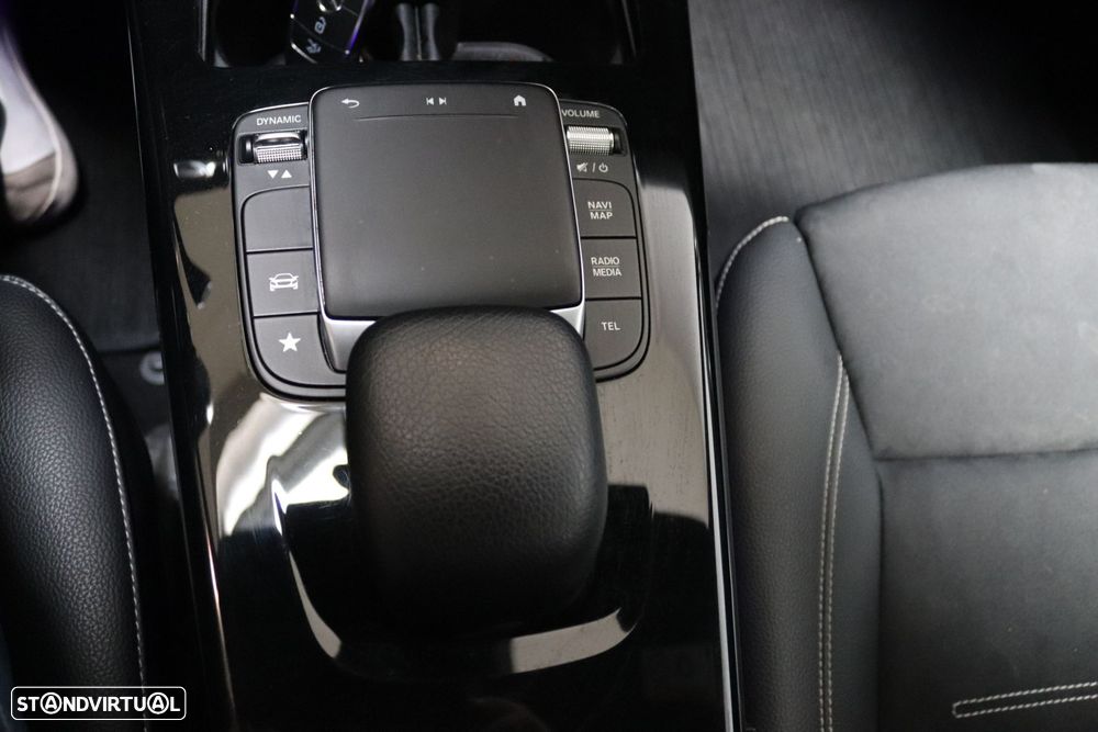 Mercedes-Benz CLA 180 d Shooting Brake AMG Line Aut. - 25
