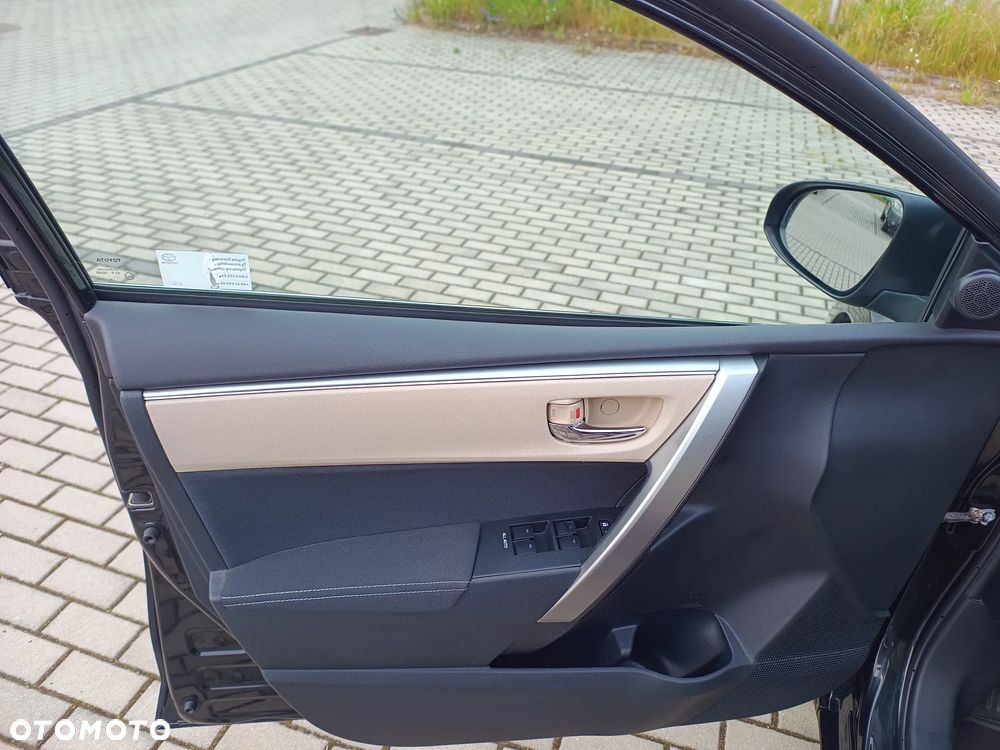 Toyota Corolla 1.6 Active - 14