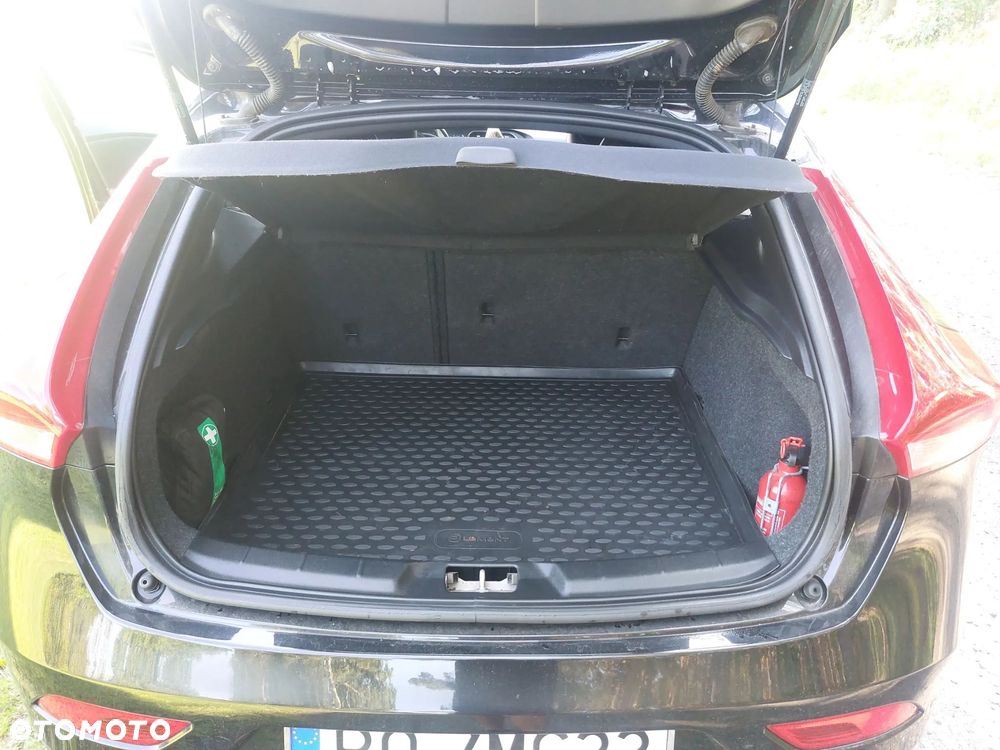 Volvo V40 D2 Drive-E SCR Momentum - 19