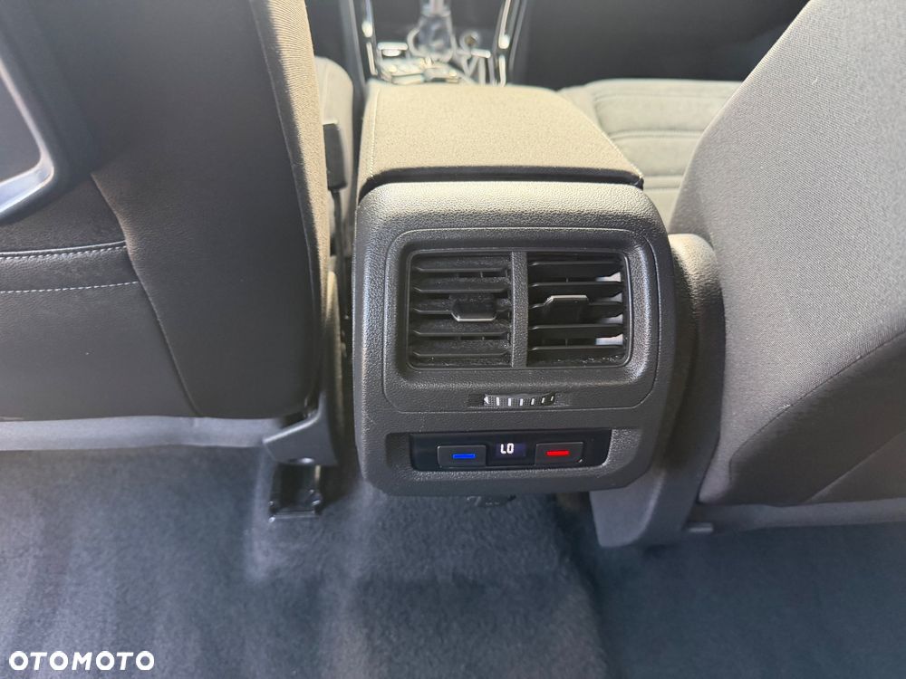 Volkswagen Touran 2.0 TDI SCR (BlueMotion Technology) DSG Highline - 10