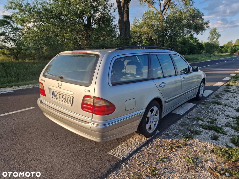 Mercedes-Benz Klasa E - 8