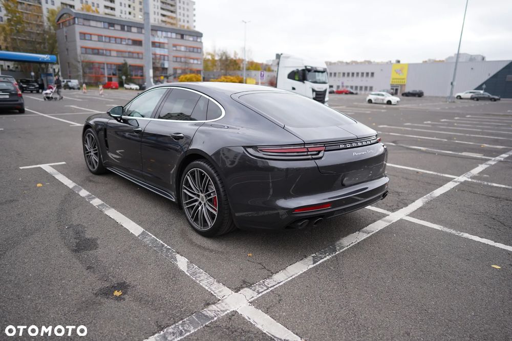 Porsche Panamera Turbo - 5