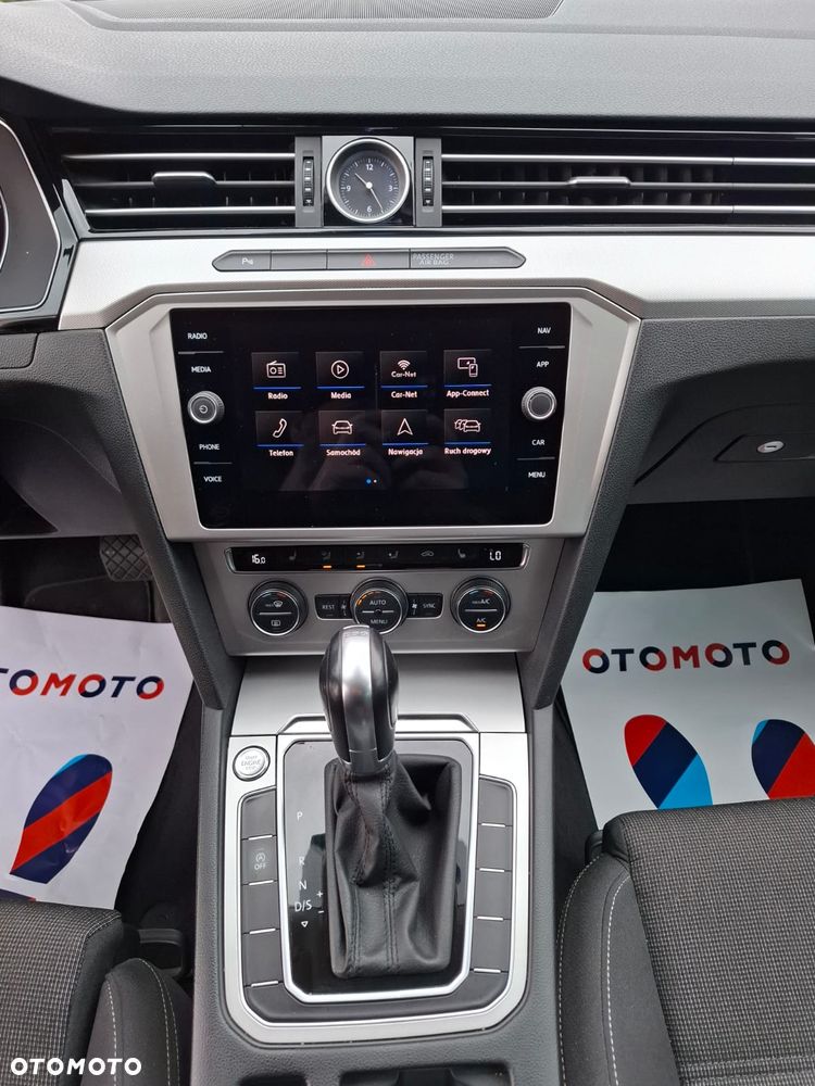 Volkswagen Passat 2.0 TDI SCR DSG Highline - 23